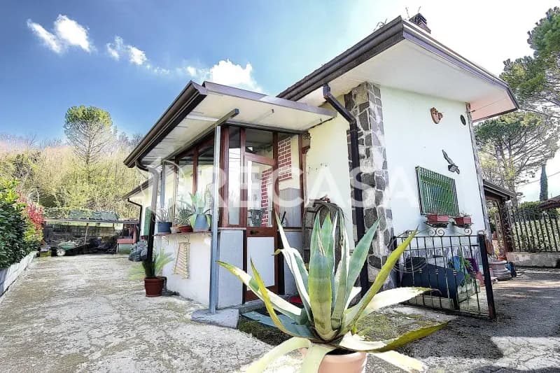 Villa singola con giardino