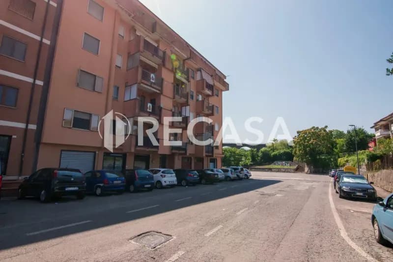 Appartamento in affitto con box auto Atripalda 
