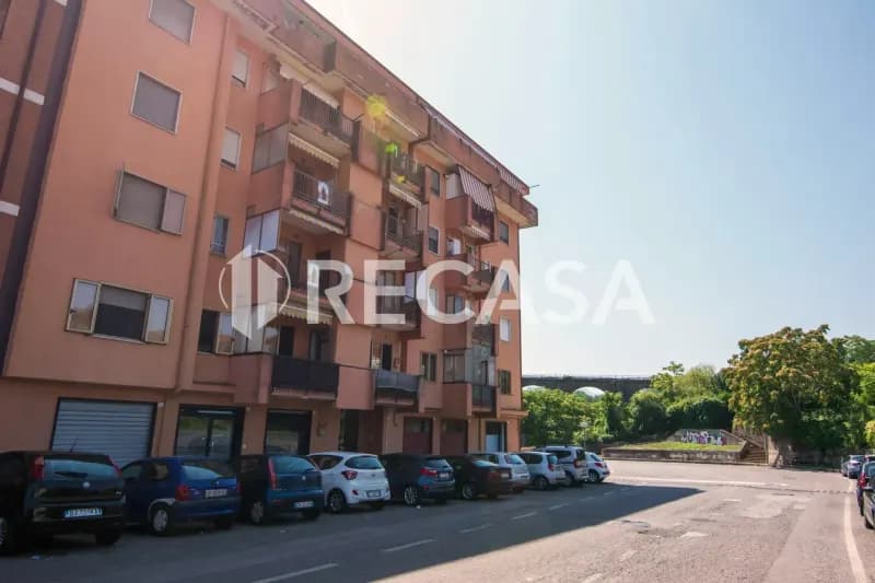 Appartamento in affitto con box auto Atripalda 