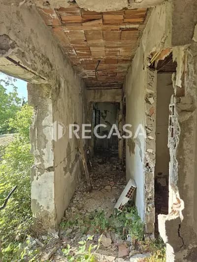 Vendita rudere con terreno San Potito Ultra