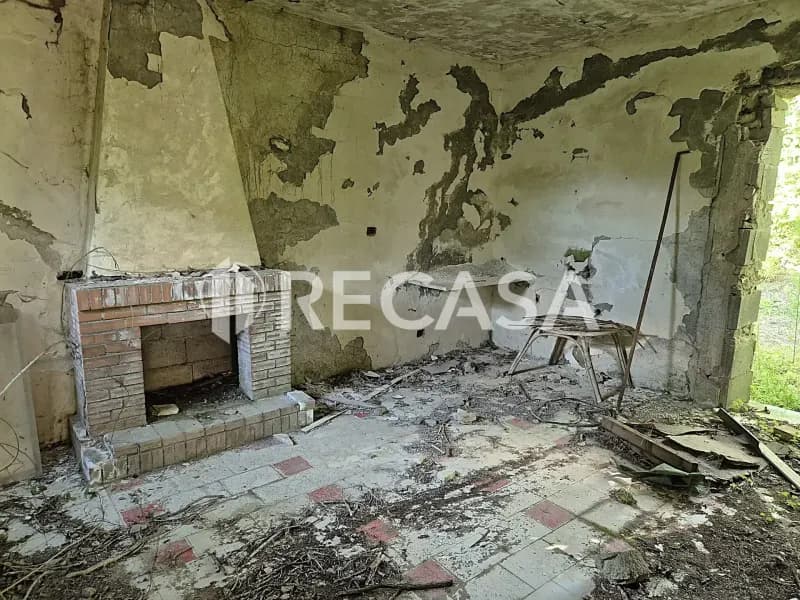 Vendita rudere con terreno San Potito Ultra