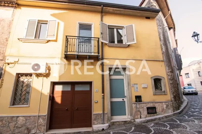 Semindipendente arredato in affitto Aiello del Sabato