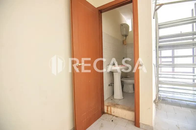 Affitto locale deposito con corte esclusiva Atripalda