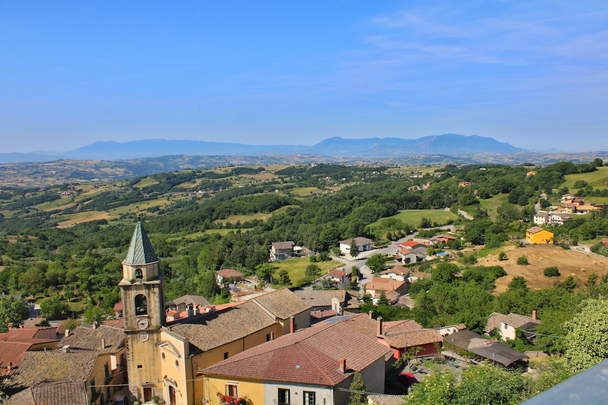 Vivere in Irpinia: Qualità della Vita, Costi e Perché Trasferirsi in Provincia di Avellino