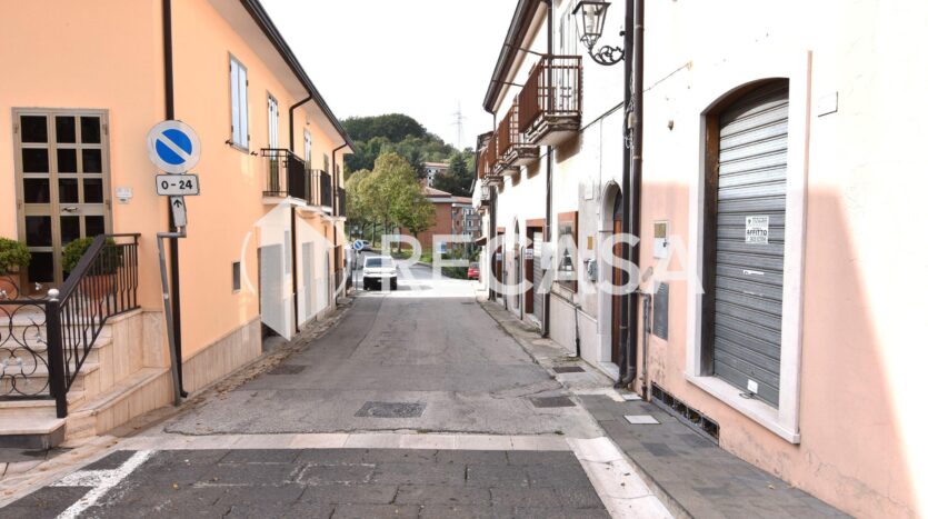 Vendita locale deposito